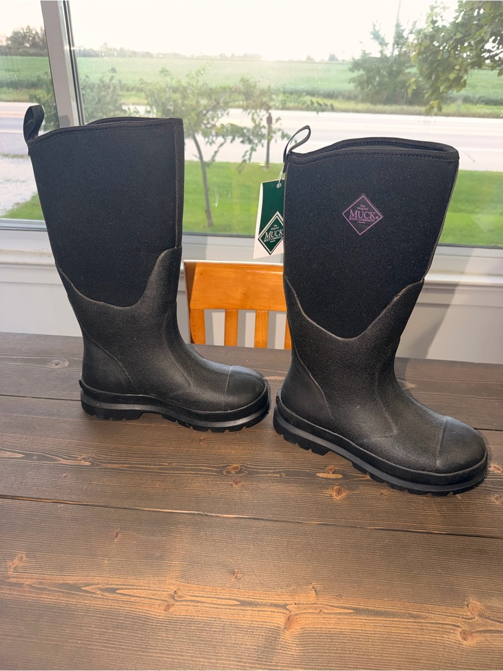 Muck boots Women’s size 8